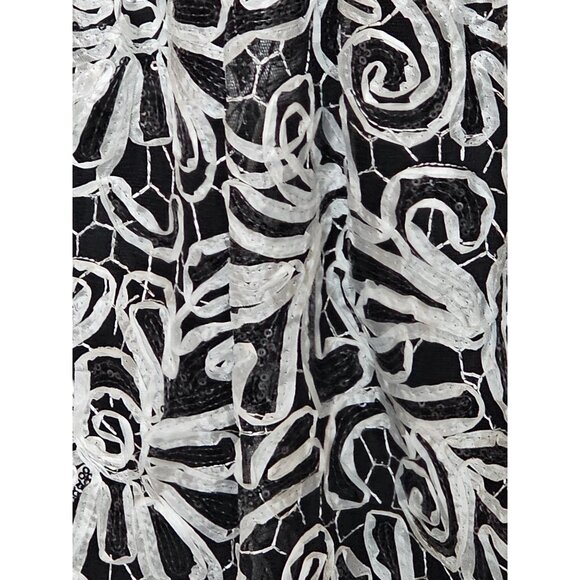 Black/White 3D Applique Cocktail Dress - R&M Richards - Picture 9 of 11